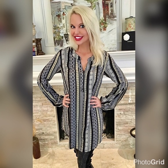 LAST 1!  Printed tunic dress with v neck! 💕 - Picture 2 of 2